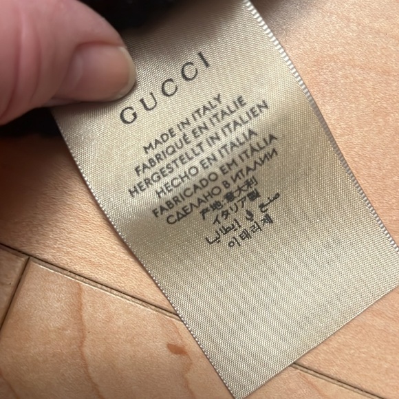 Gucci Black Leather Gloves with Gold Logo Horse-bit Accent - Picture 9 of 10